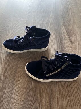 Steve Madden Kids Navy Velvet High-Top Sneakers with Ribbon Laces(only worn 3X)